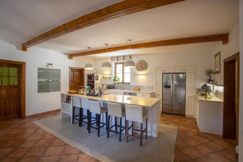 7 Bedroom Secluded Villa Close To Prague Říčany Kültér fotó