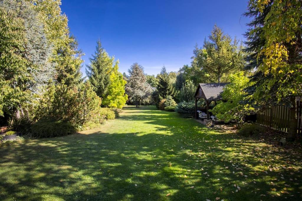 7 Bedroom Secluded Villa Close To Prague Říčany Kültér fotó