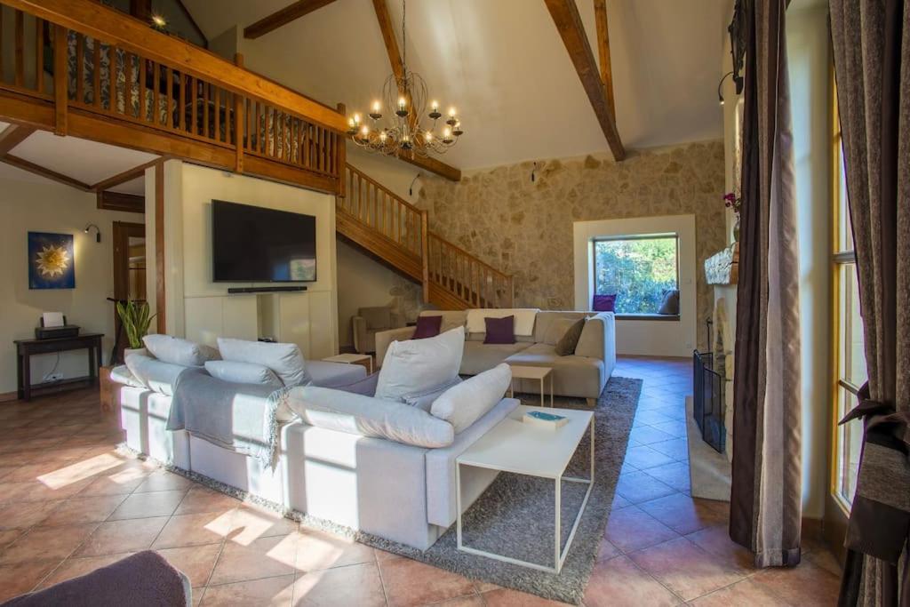 7 Bedroom Secluded Villa Close To Prague Říčany Kültér fotó